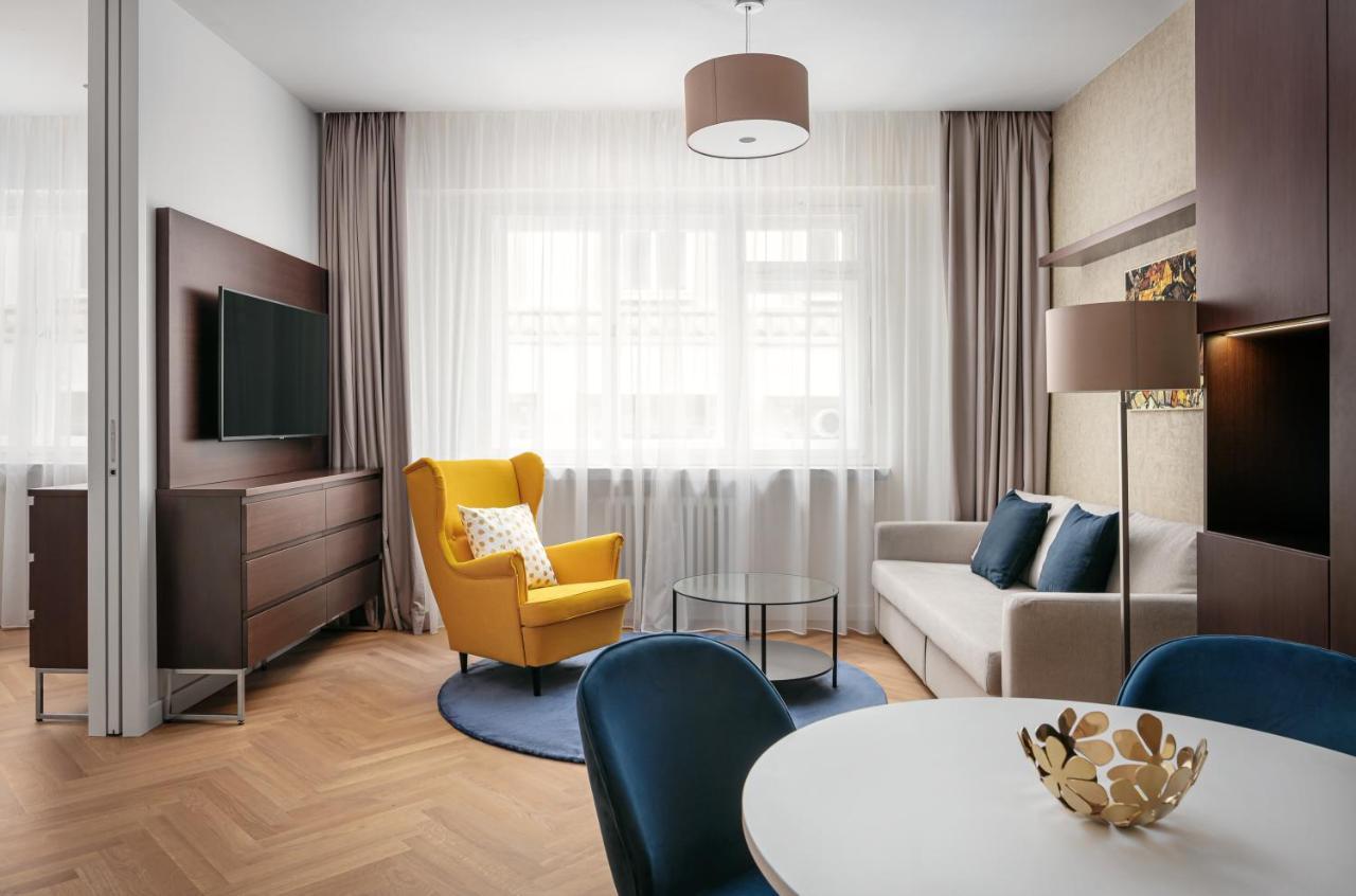 Rybna Apartments Old Town Praag Buitenkant foto
