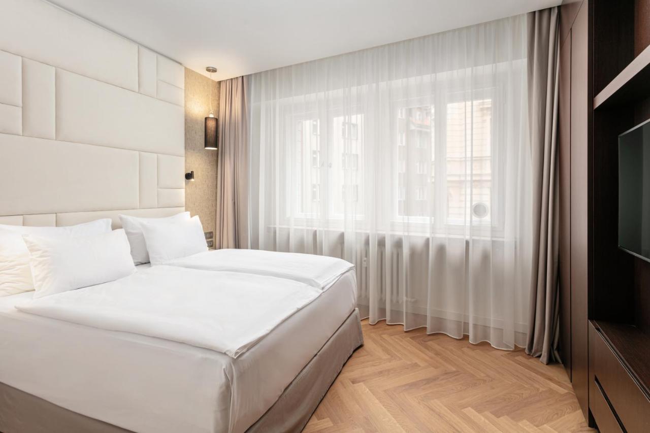Rybna Apartments Old Town Praag Buitenkant foto